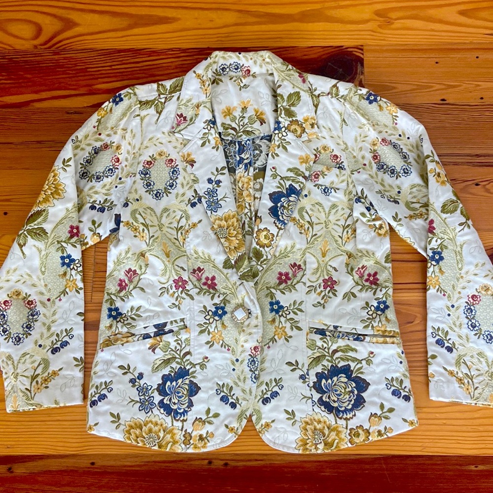 Brocade blazer